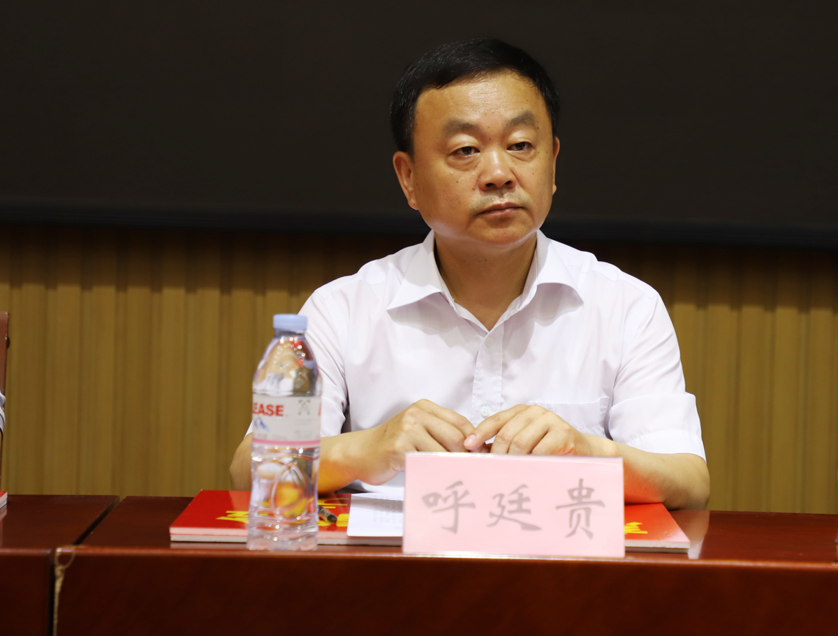 長田實業(yè)傾情捐資 助力學子圓夢 愛暖金秋