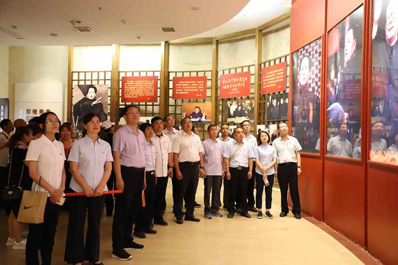 走進(jìn)革命圣地 領(lǐng)悟初心使命 —長田實(shí)業(yè)黨支部開展“慶七一”紅色教育活動(dòng)